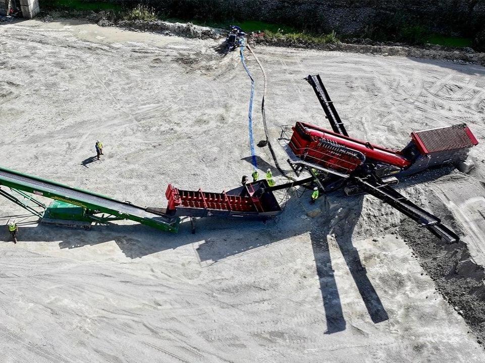 Screw sand washer