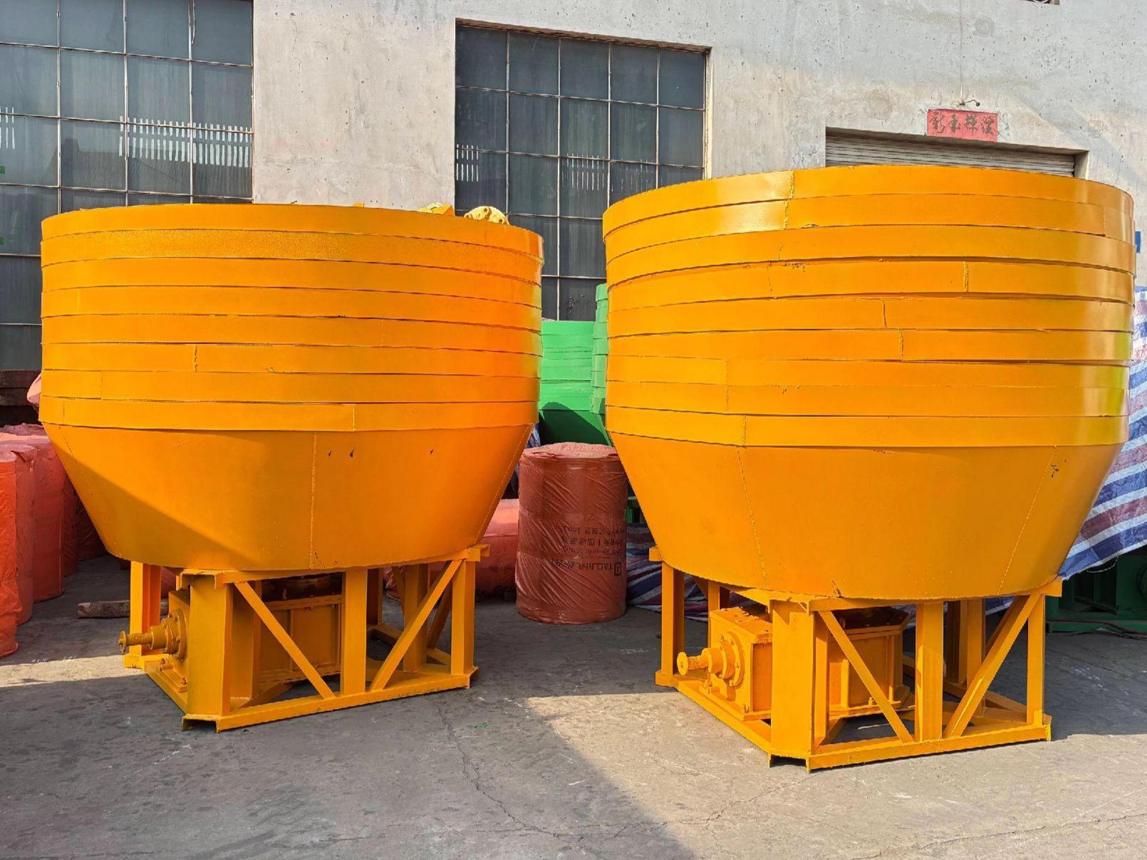 Wet pan mill